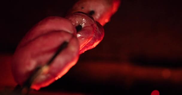 火锅里的肉琵琶鱼好吃极了 — 图库视频影像