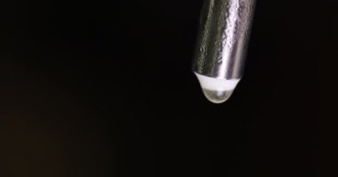 Bir bardak soğuk ve lezzetli bira.