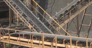 Taşıyıcı bandı mayın hattı kaya taşımacılığı