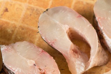 taze balık, parçaları pike.