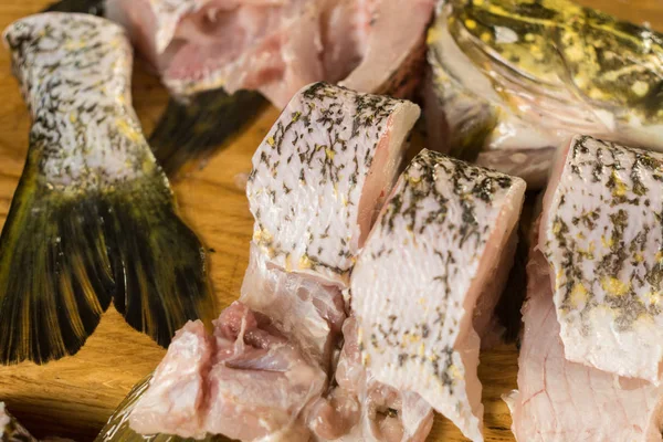 Frische Fischstücke, Hecht. — Stockfoto