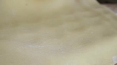 formu bir hamur tatlısı hamur kapsar