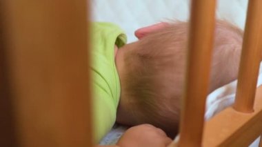 Uykucu bebek kestirmek hazırlanıyor