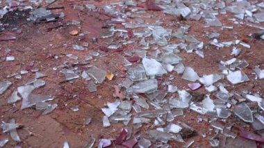 düşen şişe votka ile