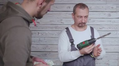 müşteri iş Builder için öder.