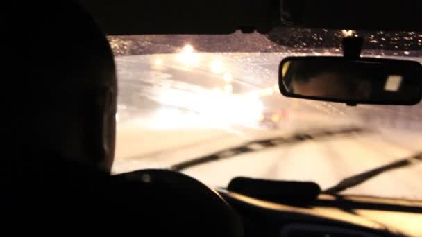 City traffic in winter at night — Stock Footage City traffic in winter at night Royalty Free Stock Footage