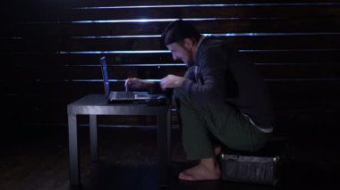 Siber suçlular tutuklandı. siber suç suçlama