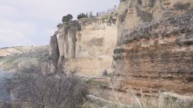 Ronda dağ manzara ile panoramik mahvediyor. puento nuevo köprü görünümü