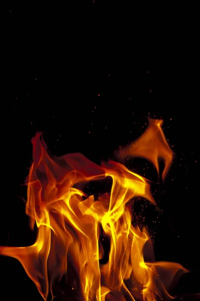 Flamme Auf Schwarzem Hintergrund — Stockfoto