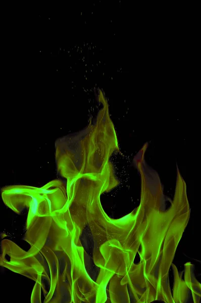 Flamme Auf Schwarzem Hintergrund — Stockfoto