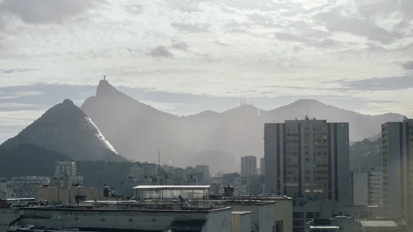 Vista sul quartiere urbano di Rio de Janeiro — Foto Stock