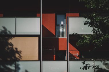 Barselona bölgesindeki modern binanın cephe