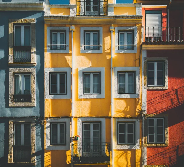 Facade of residentia house in Portugal — Stock Photo, Image
