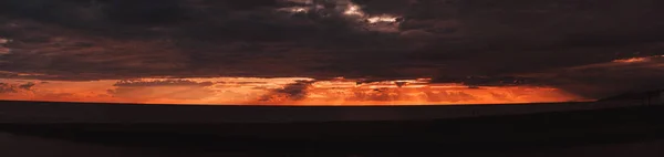 Wspaniały zachód słońca w Soczi — Zdjęcie stockowe