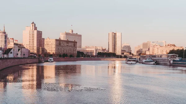 Moskova Nehri ve cityscape