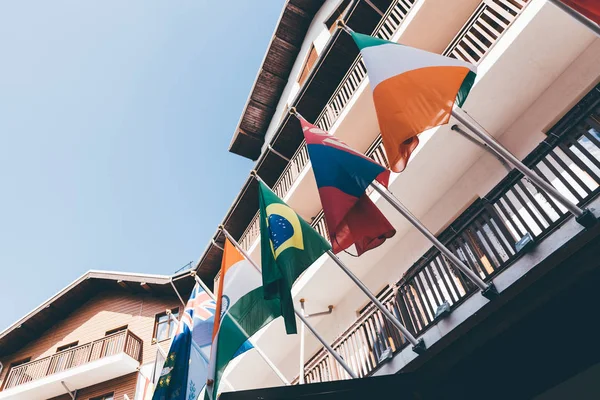 Evin Cephe için sabit ülke bayrakları