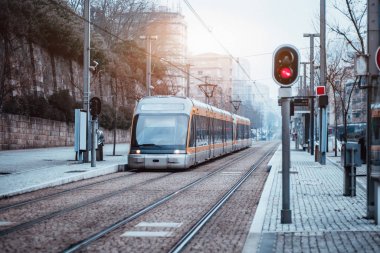 Modern metroyu açık havada durağında