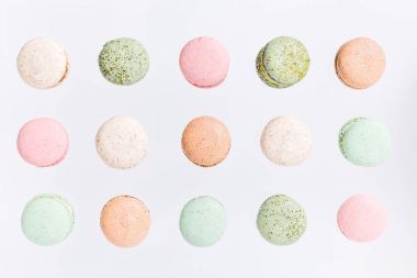 desen renkli macaroons ile 