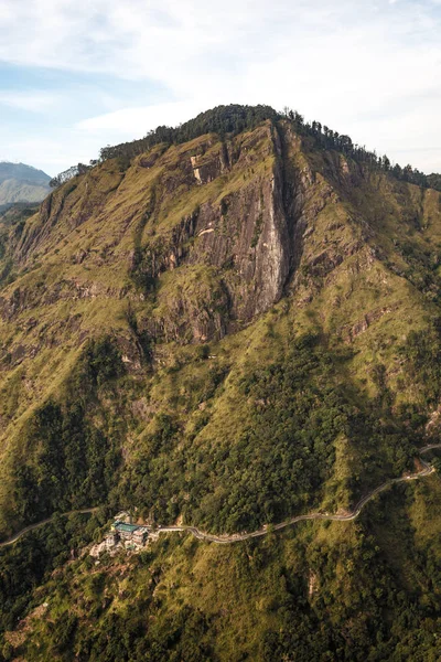 sri Lanka dağ manzarası.