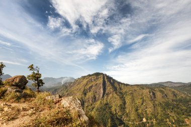 sri Lanka dağ manzarası.