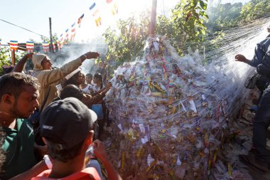 Hacılar kutsal dağ tırmanma iz