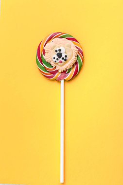 lolipop Sarı zemin üzerine