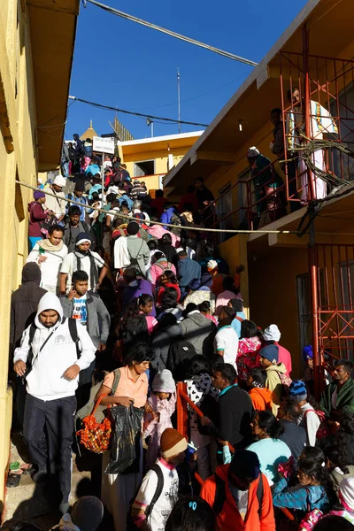 Adams zirveye tırmanış hacılar