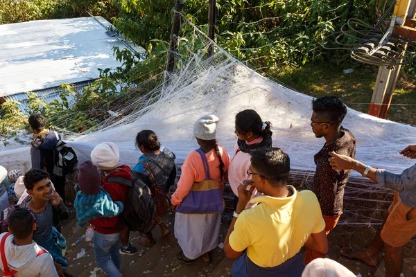 Adams zirveye tırmanış hacılar