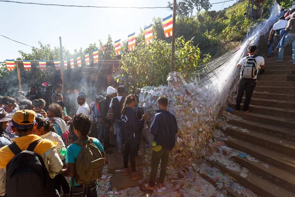 Poutníci na Adams Peak — Stock fotografie