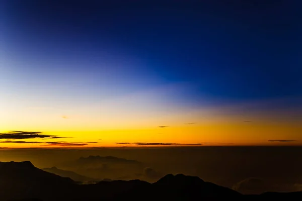 亚当峰山上的日出 — 图库照片