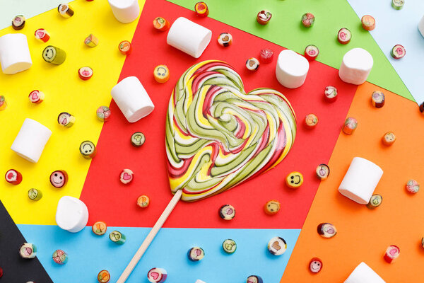 конфеты с леденцами
