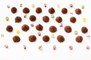 Çikolatalı pralin şekerler