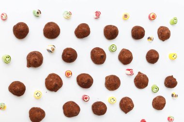 Çikolatalı pralin şekerler