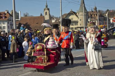  Geleneksel karnaval geçit karnaval maskesi .