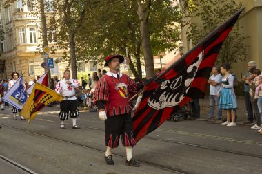  Stuttgart Volksfest. Şehir Merkezi aracılığıyla Mart.