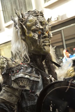 Geleneksel karnaval geçit karnaval maskesi .