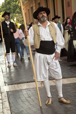 Murcia bahar festivali. Şehrin sokaklarında Ulusal kostümleri alayı. 