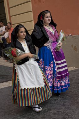 Murcia, İspanya, 17 Nisan 2017. Murcia bahar festivali. Şehrin sokaklarında Ulusal kostümleri alayı. 