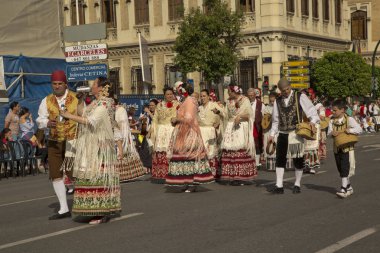 Murcia, İspanya, 18 Nisan 2017. Murcia bahar festivali. Şehrin sokaklarında Ulusal kostümleri alayı. 