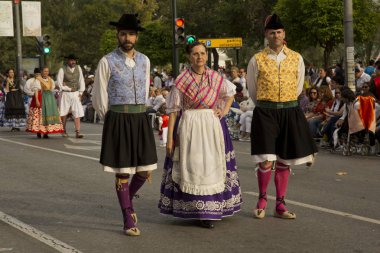 Murcia, İspanya, 18 Nisan 2017. Murcia bahar festivali. Şehrin sokaklarında Ulusal kostümleri alayı. 