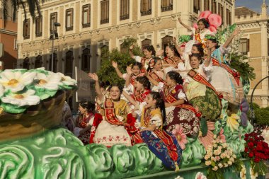 Murcia, İspanya, 18 Nisan 2017. Murcia bahar festivali. Şehrin sokaklarında Ulusal kostümleri alayı. 