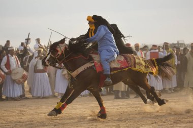 DOUZ, TUNISIA. 20 Aralık 2018 'de. Douz, Tunus 'ta Sahra Festivali.