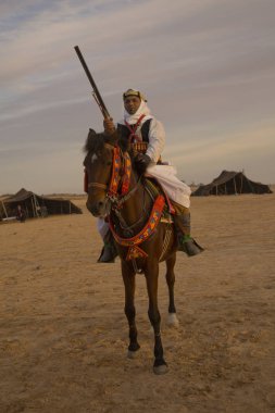 DOUZ, TUNISIA. 20 Aralık 2018 'de. Douz, Tunus 'ta Sahra Festivali.