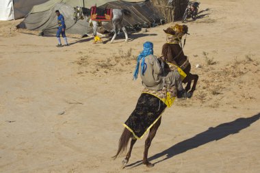 DOUZ, TUNISIA. 20 Aralık 2018 'de. Douz, Tunus 'ta Sahra Festivali.