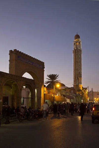 Tozeur Tunísia Dezembro 2018 Habib Bourguiba Avenue Noite Tozeur Tunísia — Fotografia de Stock