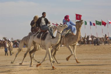 DOUZ, TUNISIA. 21 Aralık 2018 'de. Douz, Tunus 'ta Sahra Festivali.