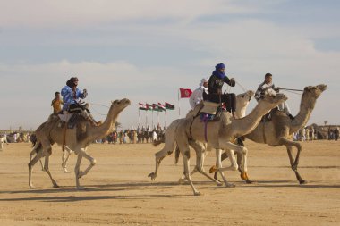 DOUZ, TUNISIA. 21 Aralık 2018 'de. Douz, Tunus 'ta Sahra Festivali.