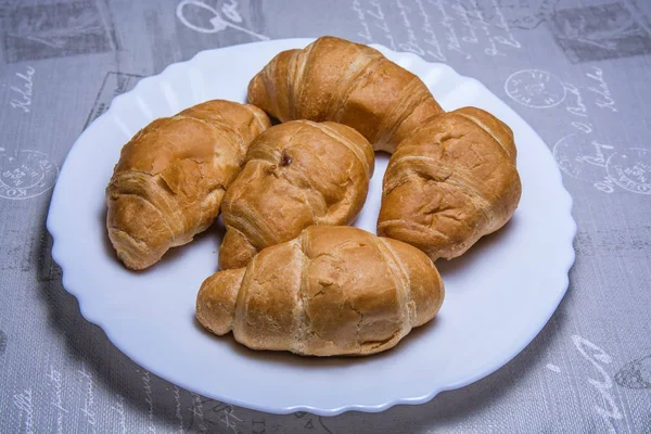 Deliciosos croissants para o café da manhã — Fotografia de Stock