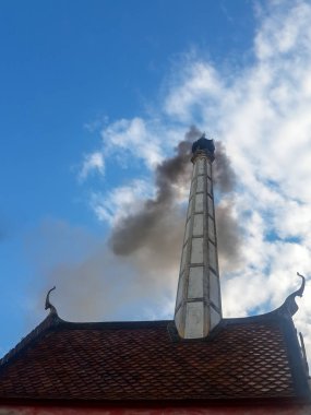 Siyah duman ile Tay oranın