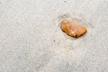 Ön plan kayaların üzerinde seçici odak.